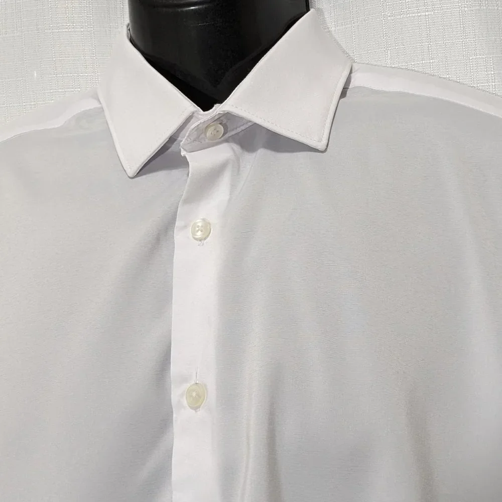 IZOD Men's Dress Shirt Regular Fit Stretch Solid Spread Collar Size XL White . - Picture 3 of 9